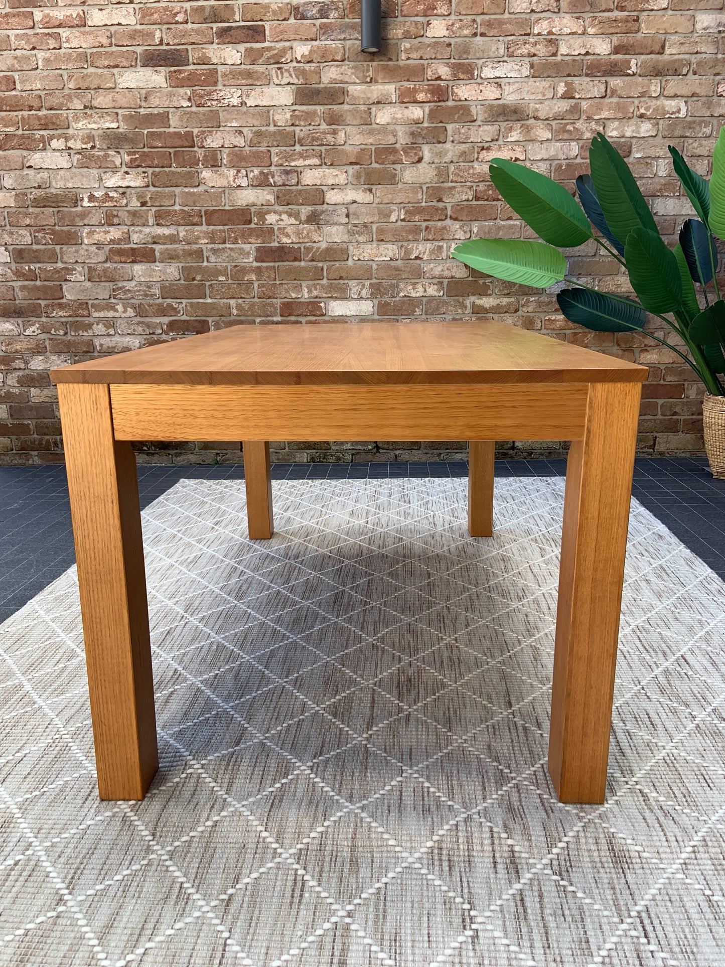 Nova Dining Table