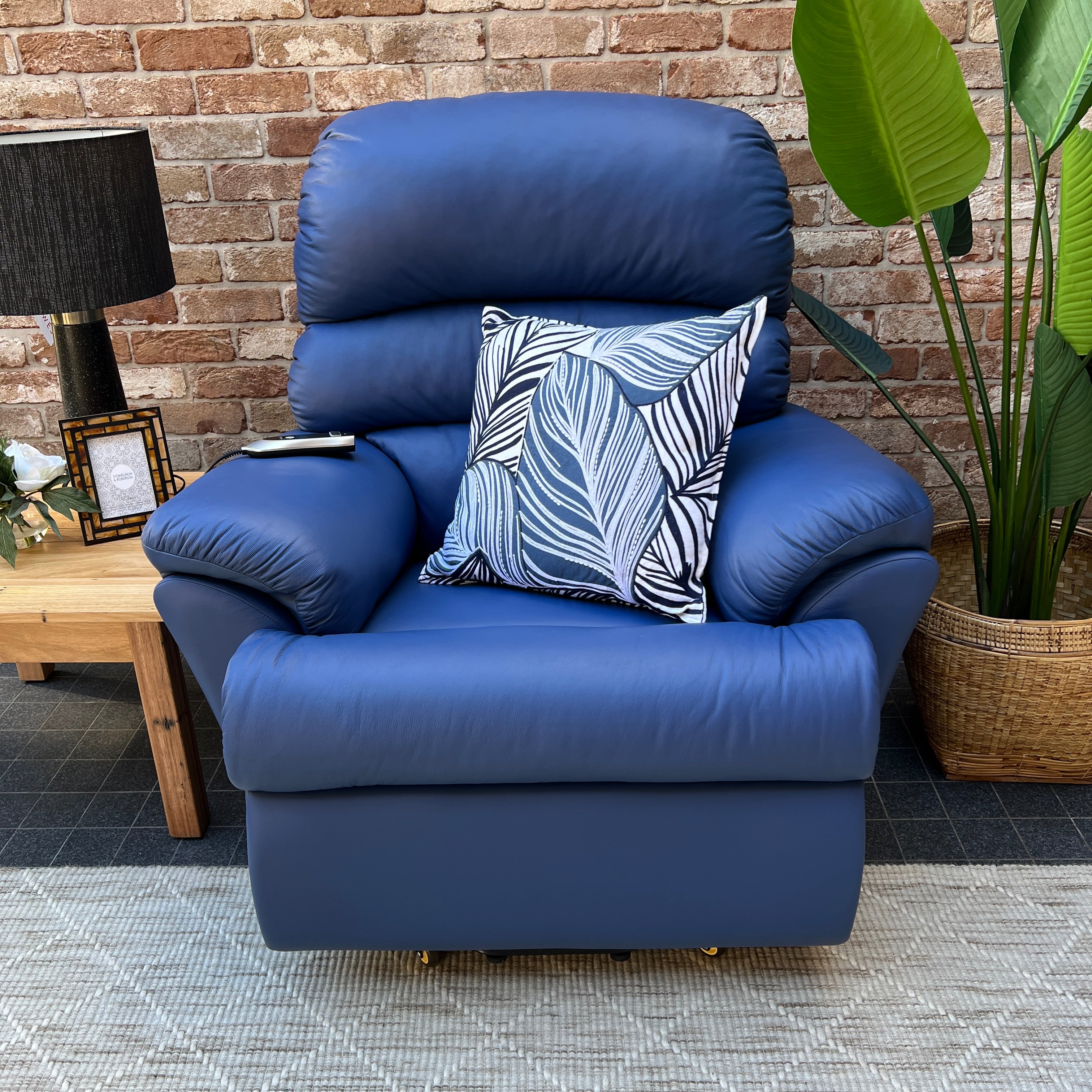 Brighton recliner discount